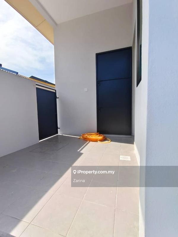 1-storey Terraced House for Sale in Pantai Suria, Pantai Remis by Zarina - iProperty.com.my