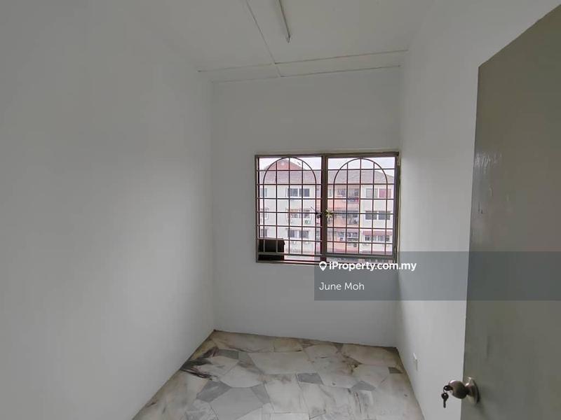 Pangsapuri untuk Disewa di Sri Anggerik 2 oleh June Moh - iProperty.com.my