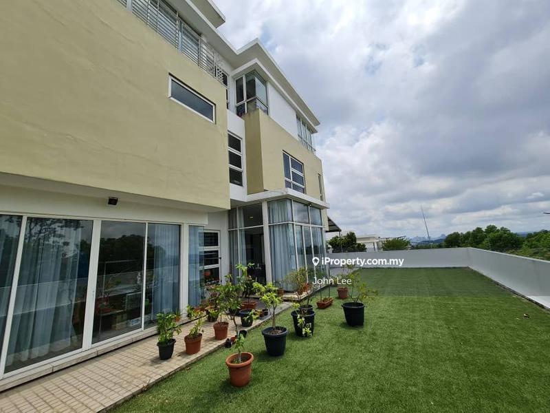 Bungalow House for Sale in Laman Granview Taman Saujana Puchong, Puchong by John Lee - iProperty.com.my