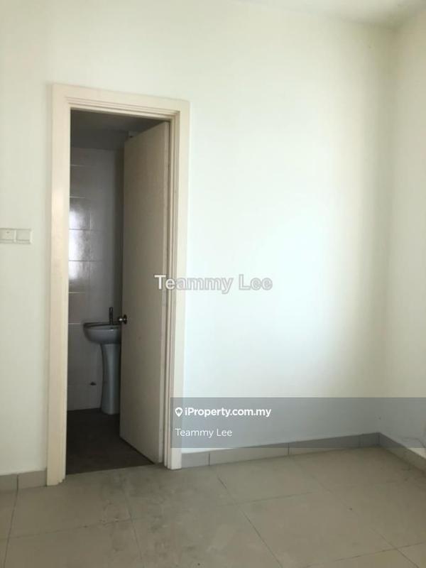 Kediaman Servis untuk Dijual di Subang Olives Residence oleh Teammy Lee - iProperty.com.my