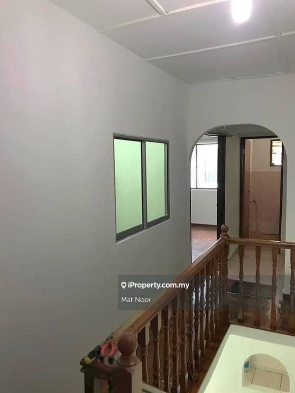 Rumah Teres 2-Tingkat untuk Dijual di Seksyen 19, Shah Alam oleh Mat Noor - iProperty.com.my