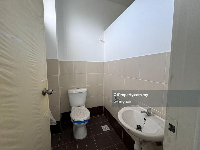Kedai-Pejabat untuk Dijual di Serom Perdana Tangkak, Tangkak oleh Wesley Tan - iProperty.com.my