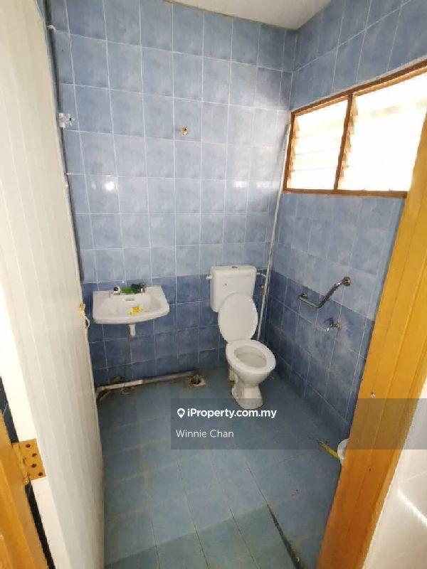 Shop for Sale in Taman Rasi Jaya, Menglembu by Winnie Chan - iProperty.com.my