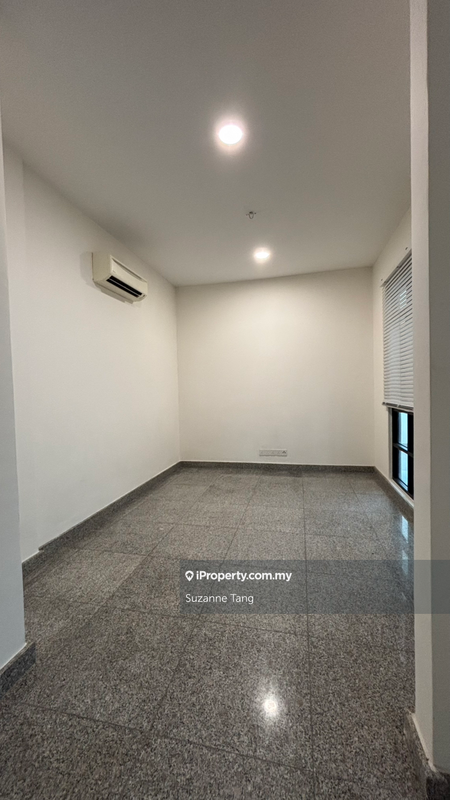 Kediaman Servis untuk Dijual di Isola oleh Suzanne Tang - iProperty.com.my