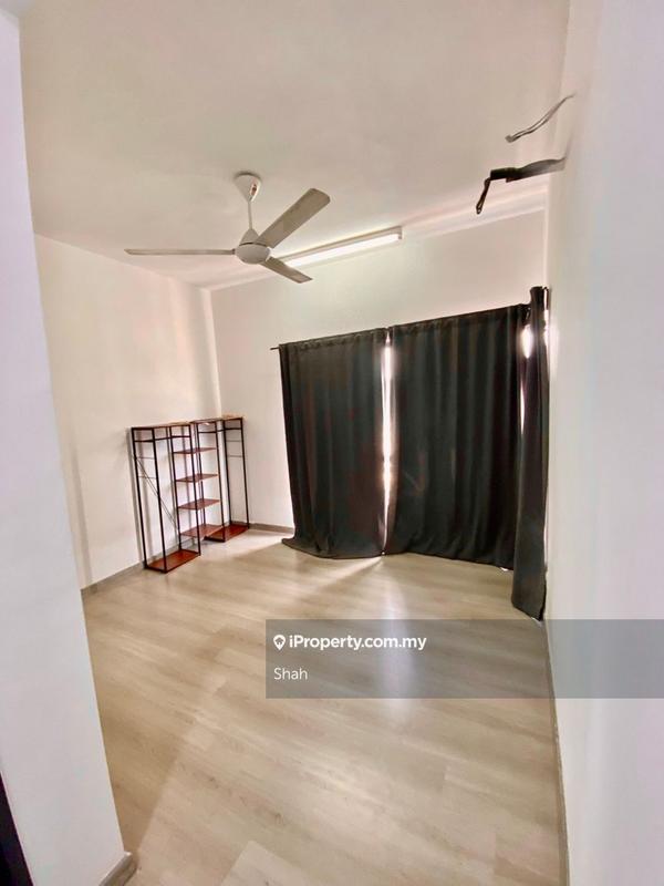 Condominium for Sale in The Holmes 2 by Shah - iProperty.com.my