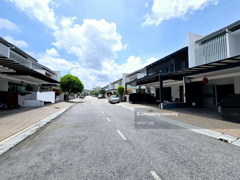 Rumah Berkembar untuk Dijual di Kinrara Residence, Puchong oleh John Lee - iProperty.com.my