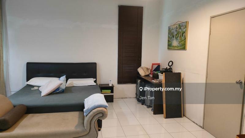 Rumah Berangkai 2 Tingkat untuk Dijual di Bandar Saujana Putra, Tanjong Duabelas oleh Jen Tan - iProperty.com.my