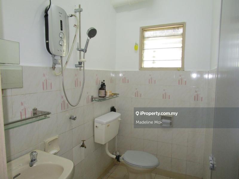 Pangsapuri untuk Dijual di Sri Kenanga oleh Madeline Mok - Master Bathroom - iProperty.com.my
