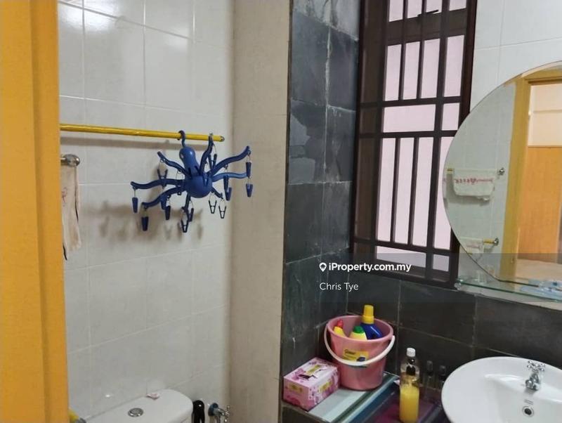 Service Residence for Sale in Ritze Perdana 1 by Chris Tye - iProperty.com.my