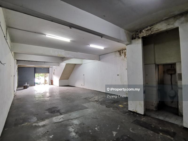 Shop for Rent in Bandar Pinggiran Subang, Shah Alam by Ziyang Chen - iProperty.com.my