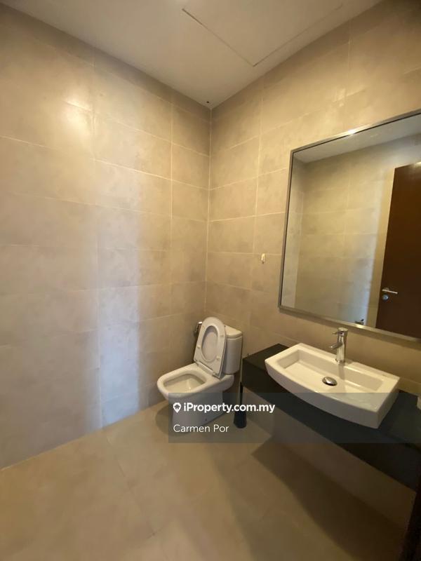 Condominium for Rent in Infinity Beachfront Condominium by Carmen Por - iProperty.com.my