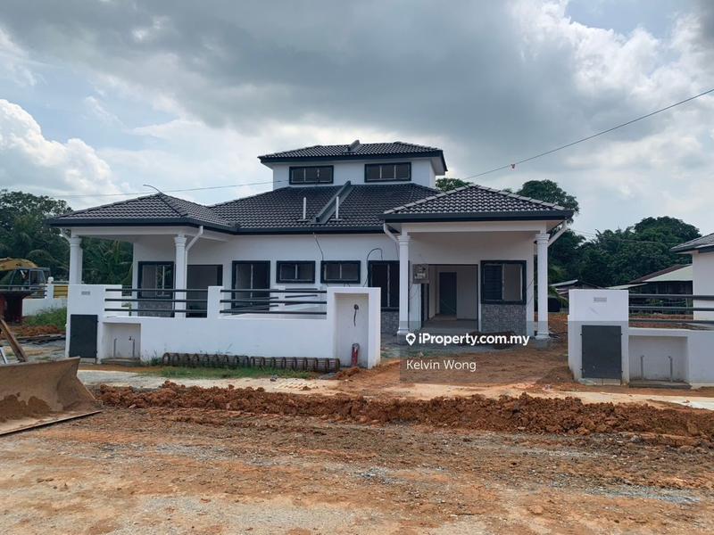 Rumah Berkembar untuk Dijual di Telok Panglima Garang, Selangor oleh Kelvin Wong - iProperty.com.my