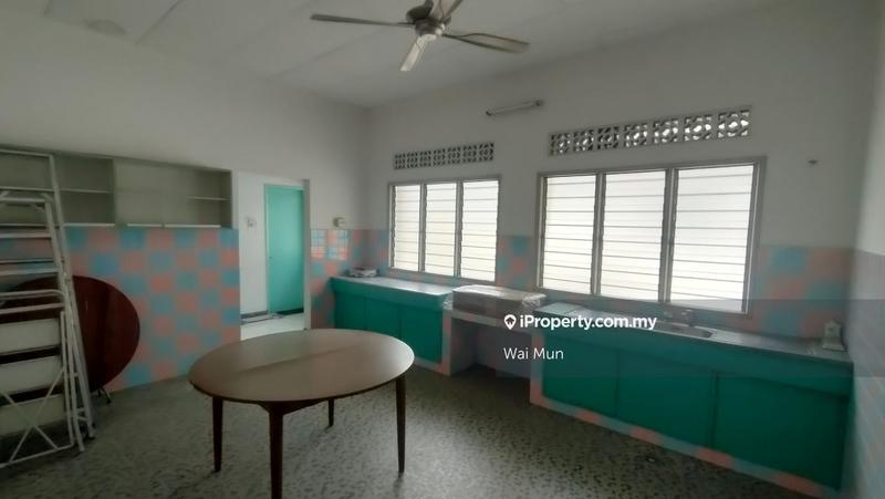 Bungalow House for Sale in Taman Million, Jalan Ipoh by Wai Mun - iProperty.com.my