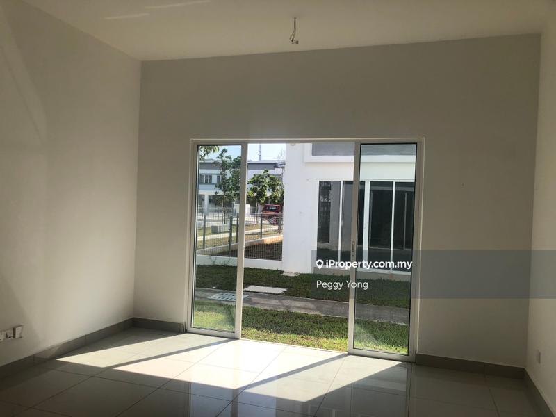 Townhouse for Sale in Taman Plantinum Residence, Dengkil by Peggy Yong - iProperty.com.my