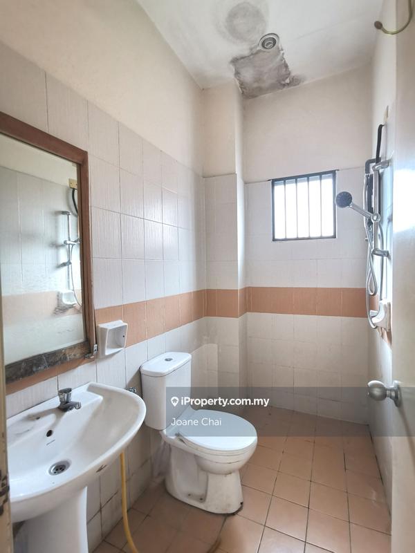 Rumah Berkembar untuk Dijual di Taman Puncak Jalil, Seri Kembangan oleh Joane Chai - iProperty.com.my
