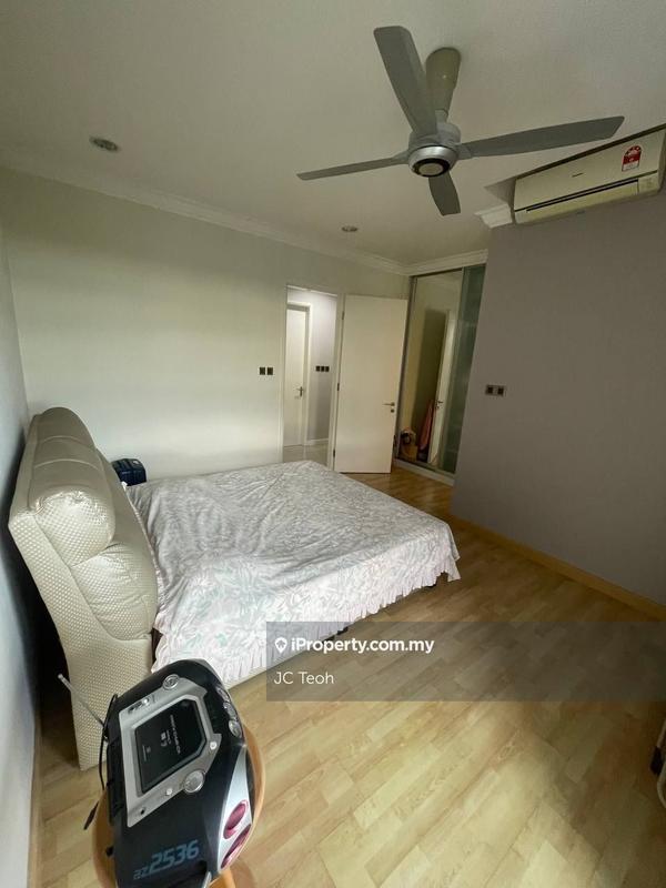 For Sale - Amaya Saujana