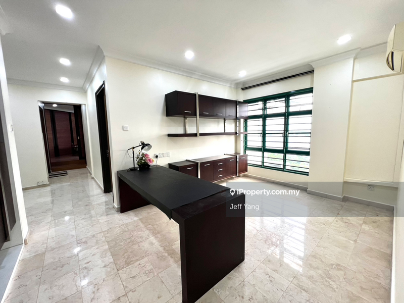 Kondominium untuk Dijual di The Straits View Condominium oleh Jeff Yang - iProperty.com.my