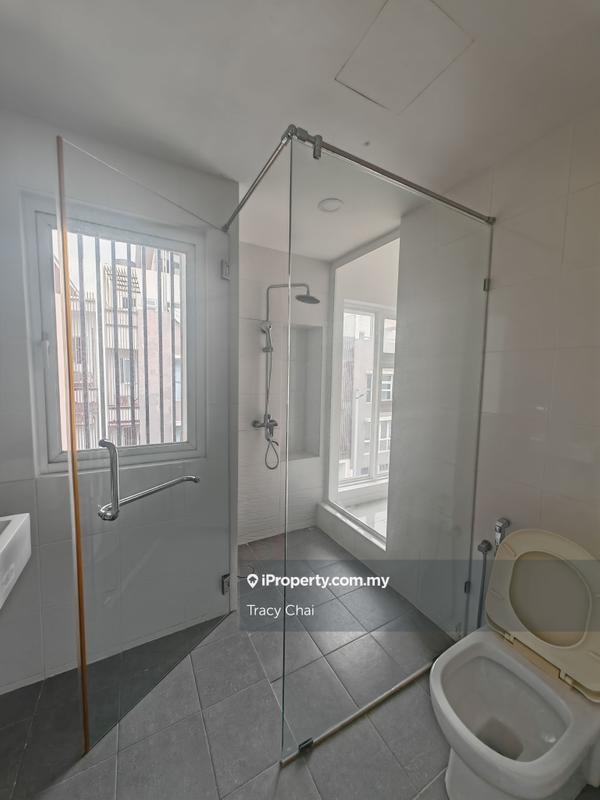 Rumah Berangkai 4 Tingkat untuk Dijual di Canary Residensi, Cheras oleh Tracy Chai - iProperty.com.my