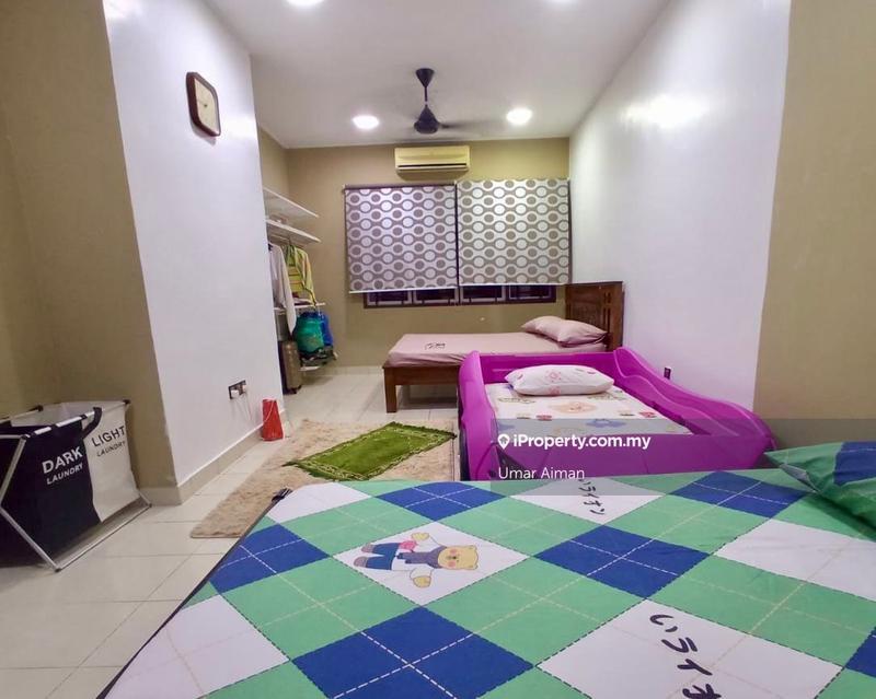 Rumah Berangkai 2 Tingkat untuk Dijual di Taman Cahaya Alam, Shah Alam oleh Umar Aiman - iProperty.com.my
