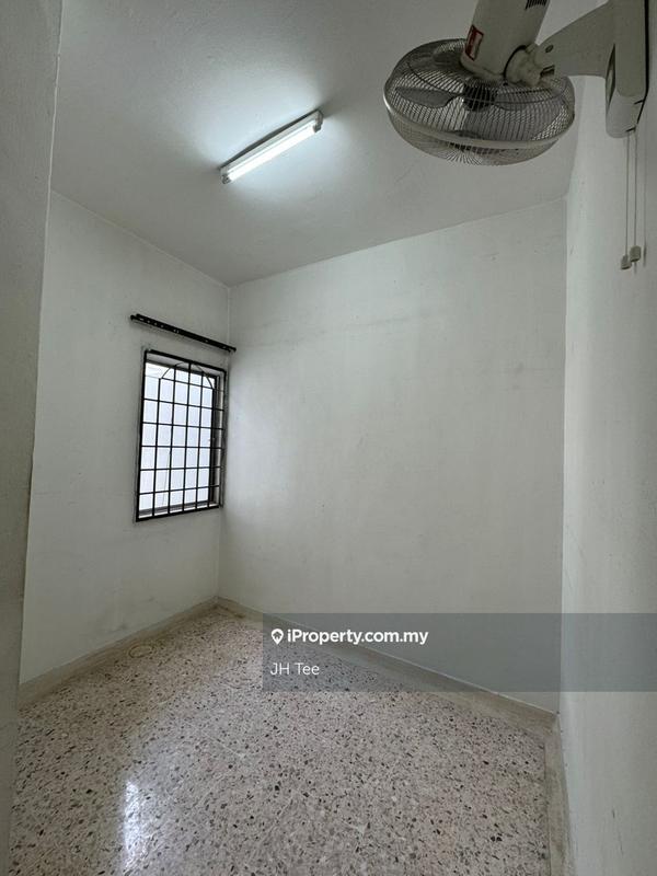 Rumah Teres 2-Tingkat untuk Dijual di Section 6 @ Kota Damansara oleh JH Tee - iProperty.com.my