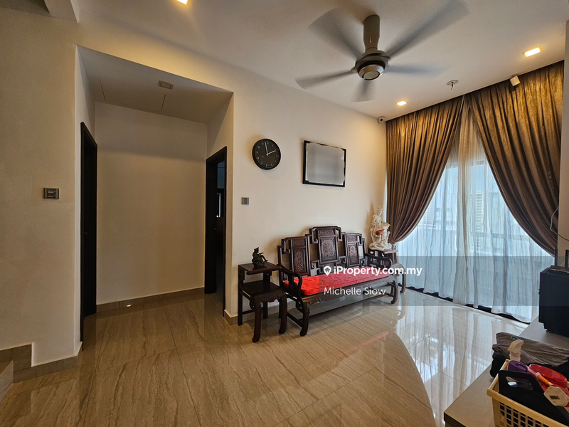 Rumah Berkembar untuk Dijual di Batu 9, Cheras oleh Michelle Siow - iProperty.com.my