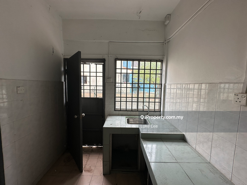 2-storey Terraced House for Sale in Taman Perindustrian Berjaya, Shah Alam by Luke Lee - iProperty.com.my