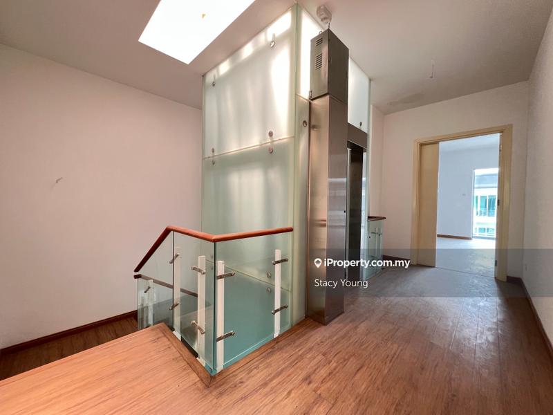 Rumah Berkembar untuk Dijual di Bandar Sungai Long, Cheras oleh Stacy Young - iProperty.com.my