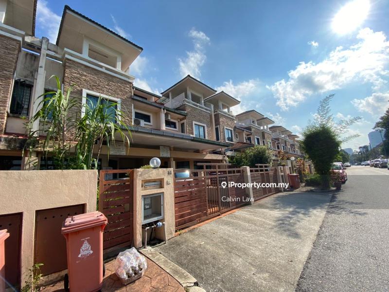 3-storey Terraced House untuk Dijual di Bu6, Bandar Utama oleh Calvin Law - iProperty.com.my