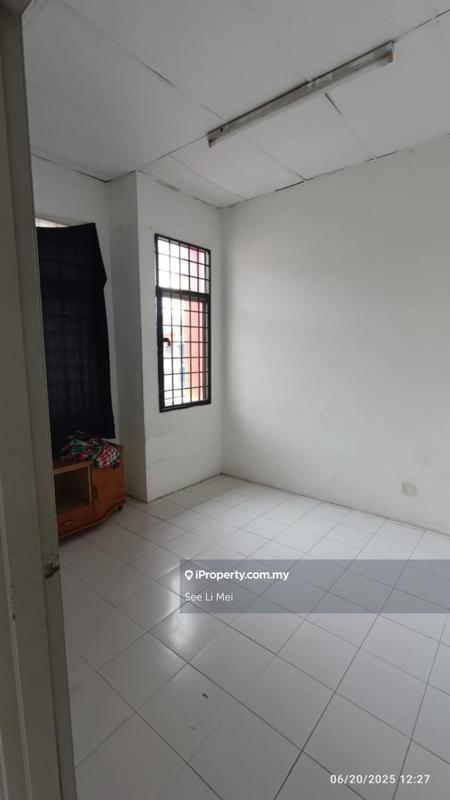 Flat for Sale in Batu Caves Centerpoint by See Li Mei - iProperty.com.my