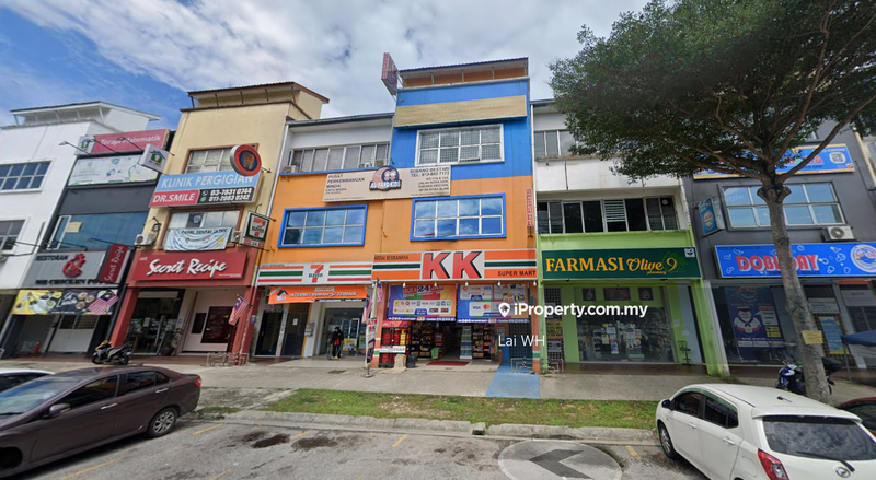 For Sale - ROI 5.2 % Subang Bestari Seksyen U5 3Storey Shop Office Facing Main Road For Sale