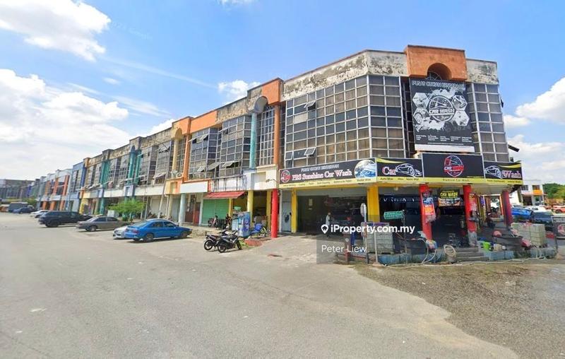 For Sale - ROI 4% Above CORNER LOT AT BANDAR PINGGIRAN SUBANG, JALAN BULAN U5, FULLY TENANTED, GOOD BUY