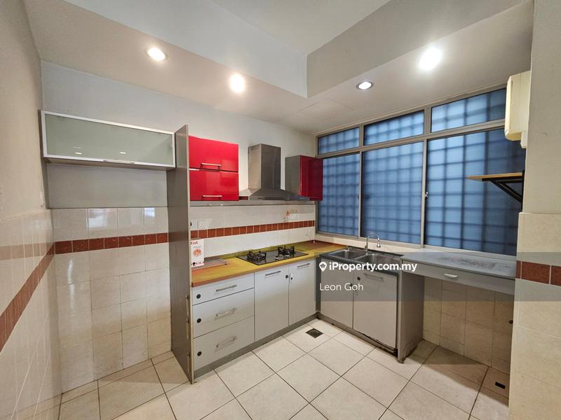 For Sale - Lakes Condominiums / Pangsapuri Tasik