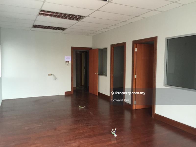 Kilang Berkembar untuk Disewa di Seksyen U1, Glenmarie oleh Edward Pek - iProperty.com.my