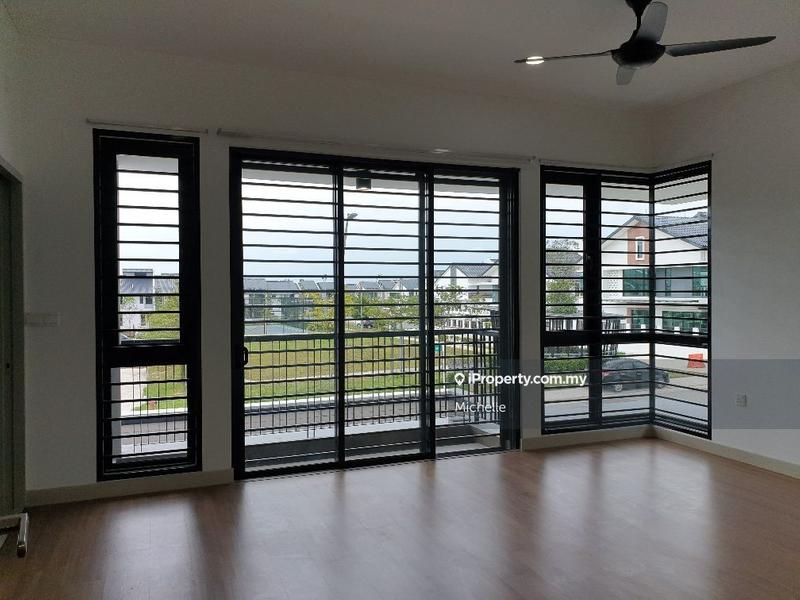 Rumah Berangkai 2 Tingkat untuk Dijual di Elmina, Shah Alam oleh Michelle - iProperty.com.my