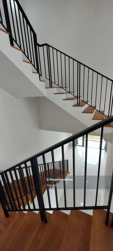 Rumah Berkembar untuk Dijual di Bandar Sungai Long, Selangor oleh Kelly Yan Kai Lit - iProperty.com.my