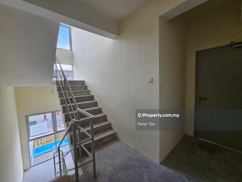 Kilang Terpisah untuk Dijual di Bandar Country Homes, Rawang oleh Peter Tan - iProperty.com.my