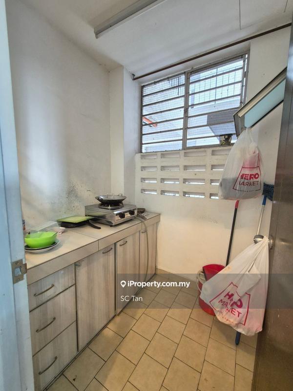 Condominium for Sale in Lagoon Suites by SC Tan - iProperty.com.my
