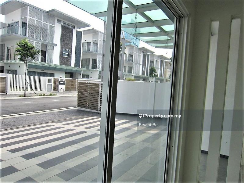 Bungalow House for Sale in Bandar Utama, Selangor by Bryant Be - iProperty.com.my