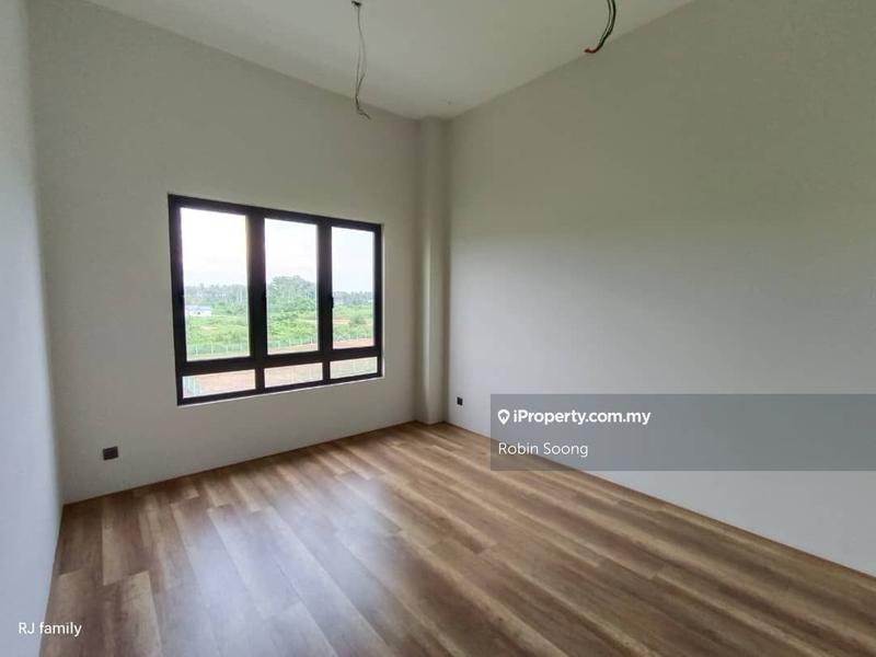 3-storey Terraced House for Sale in 8 Residence, Padang Temu, Ujong Pasir by Robin Soong - iProperty.com.my