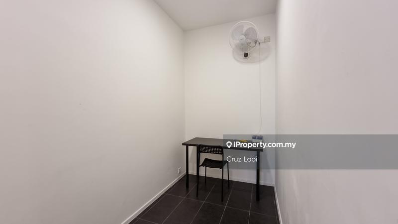 For Rent - Arcoris SOHO