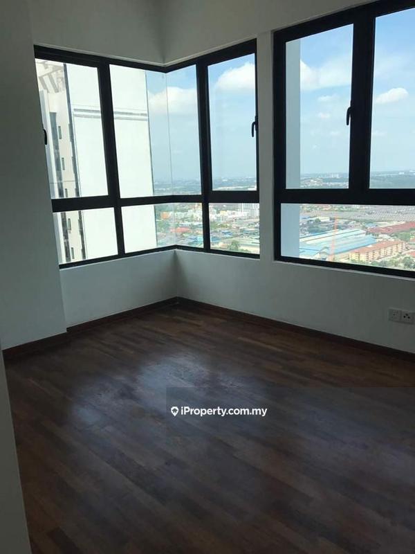 Kediaman Servis untuk Dijual di i-SOHO @ i-City oleh Debbie Tey - iProperty.com.my