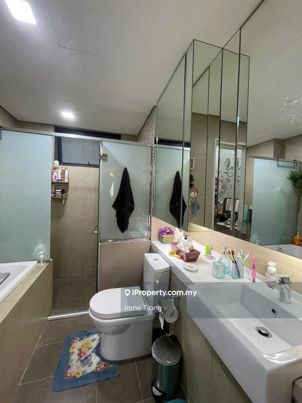 Kediaman Servis untuk Dijual di Radia Residences oleh Irene Tiong - iProperty.com.my