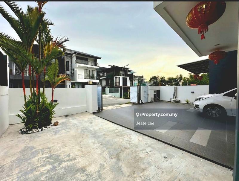 Rumah Berkembar untuk Dijual di Bandar Country Homes, Rawang oleh Jesse Lee - iProperty.com.my