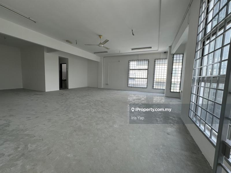 Semi-D Factory for Sale in Taman Perindustrian Taming Jaya, Balakong by Iris Yap - iProperty.com.my