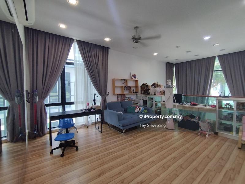 Rumah Berkembar untuk Dijual di Taman Bukit Serdang, Seri Kembangan oleh Tey Siew Zing - iProperty.com.my