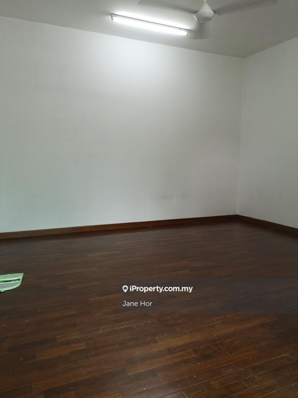 Townhouse for Sale in 16 sierra, Puchong by Jane Hor - iProperty.com.my