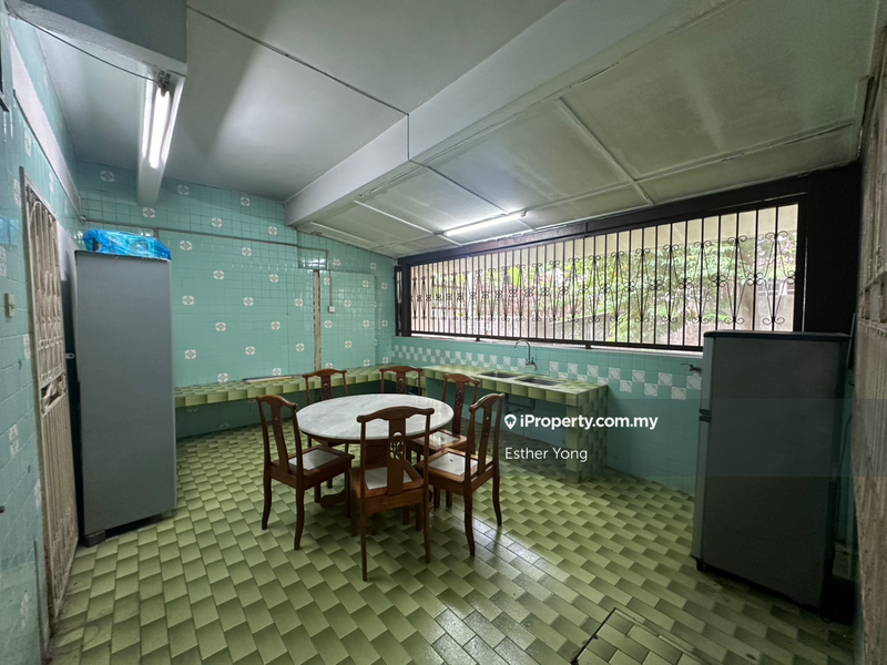 Rumah Berkembar untuk Dijual di Taman Danau Desa, Taman Desa oleh Esther Yong - iProperty.com.my