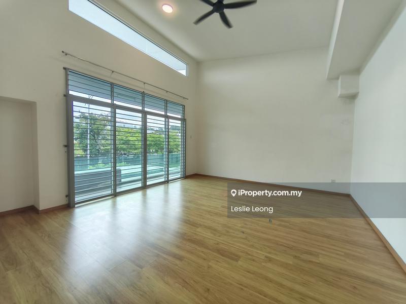Bungalow House for Sale in Bandar Country Homes, Rawang by Leslie Leong - iProperty.com.my