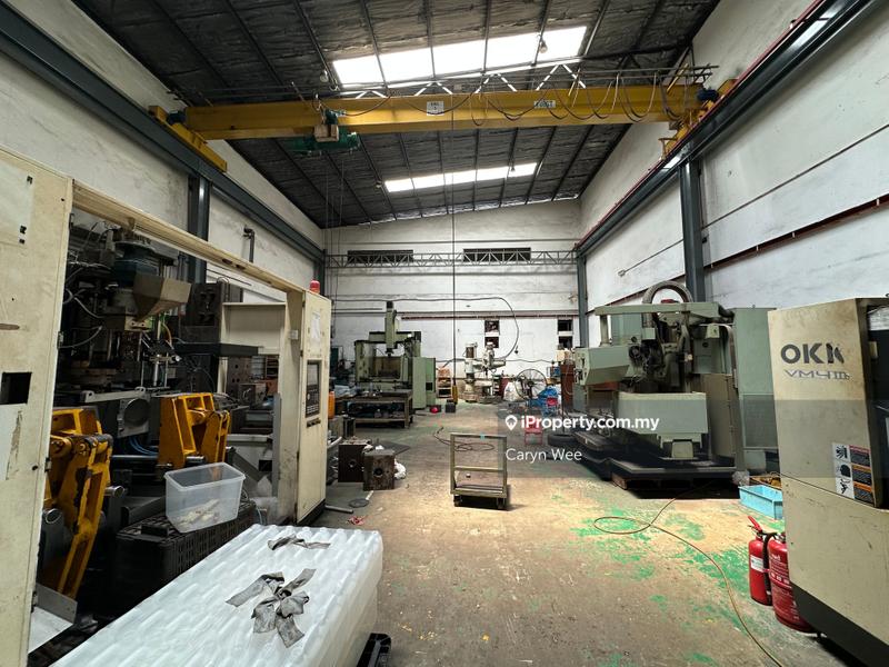 For Sale - JALAN 222 factory-showroom for sale PJ51A