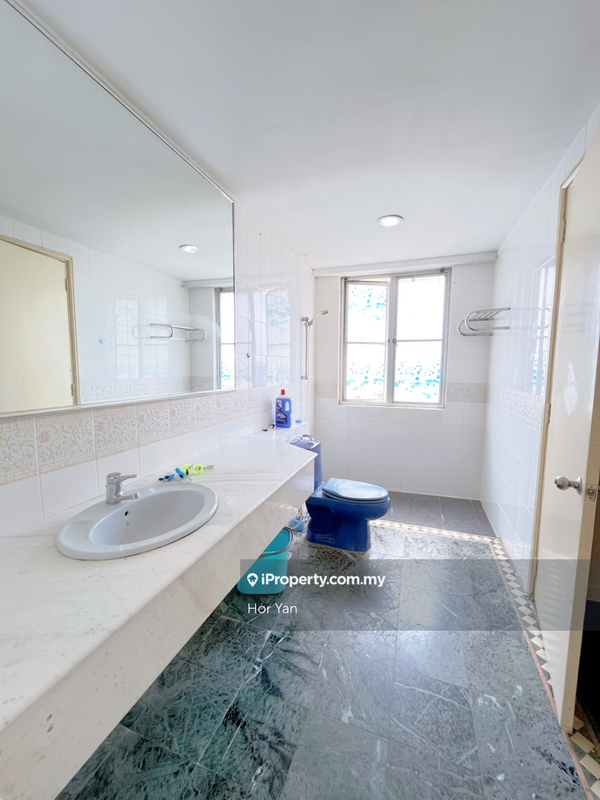 Kondominium untuk Dijual di Pantai Panorama Condominiums oleh Hor Yan - iProperty.com.my